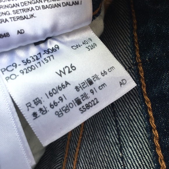 NWT Levi’s x Super Mario 501 Jean Shorts Blue 26 - Picture 3 of 15